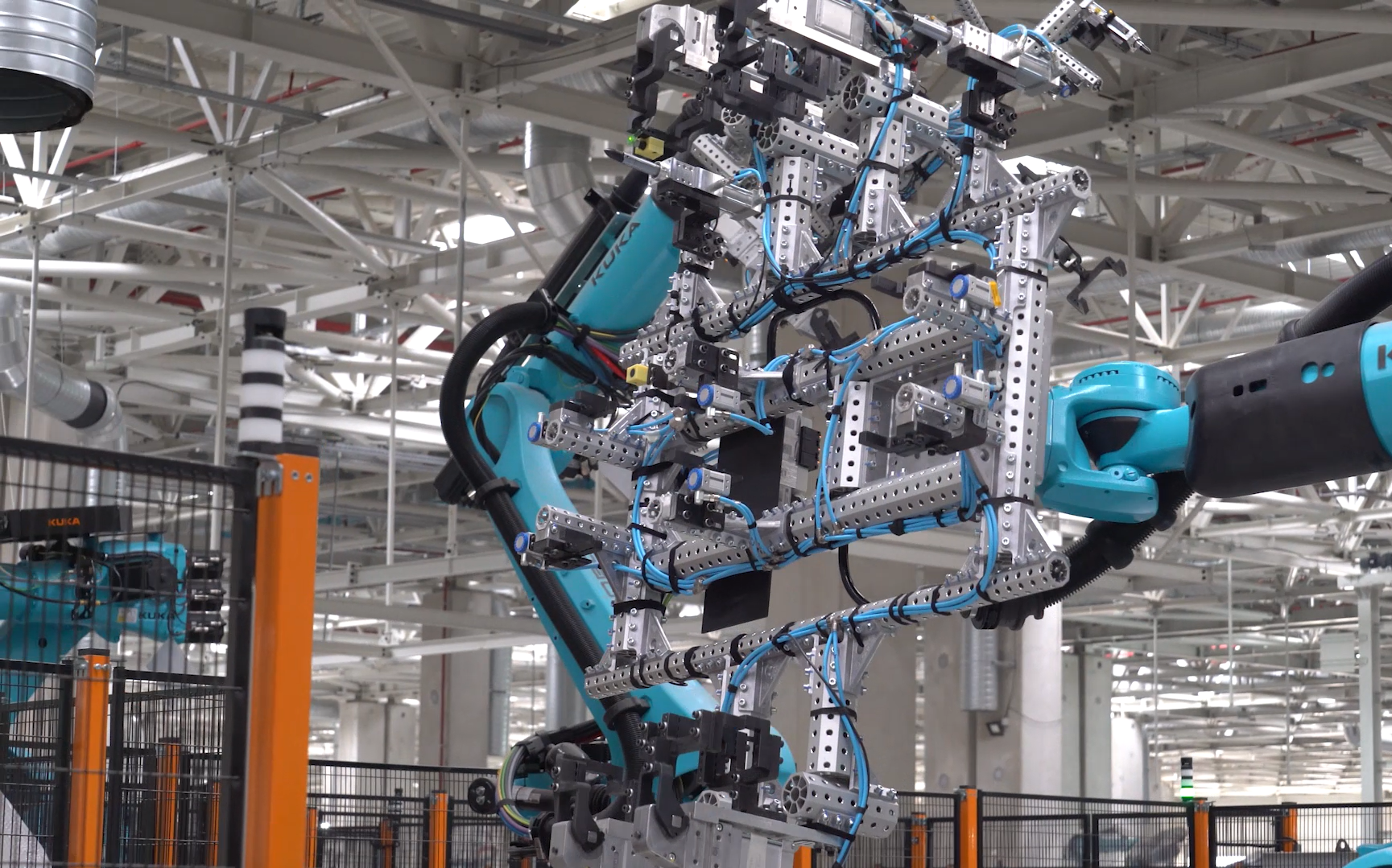 TOGG Gemlik Fabrikasında Robotlar Çalışmaya Başladı