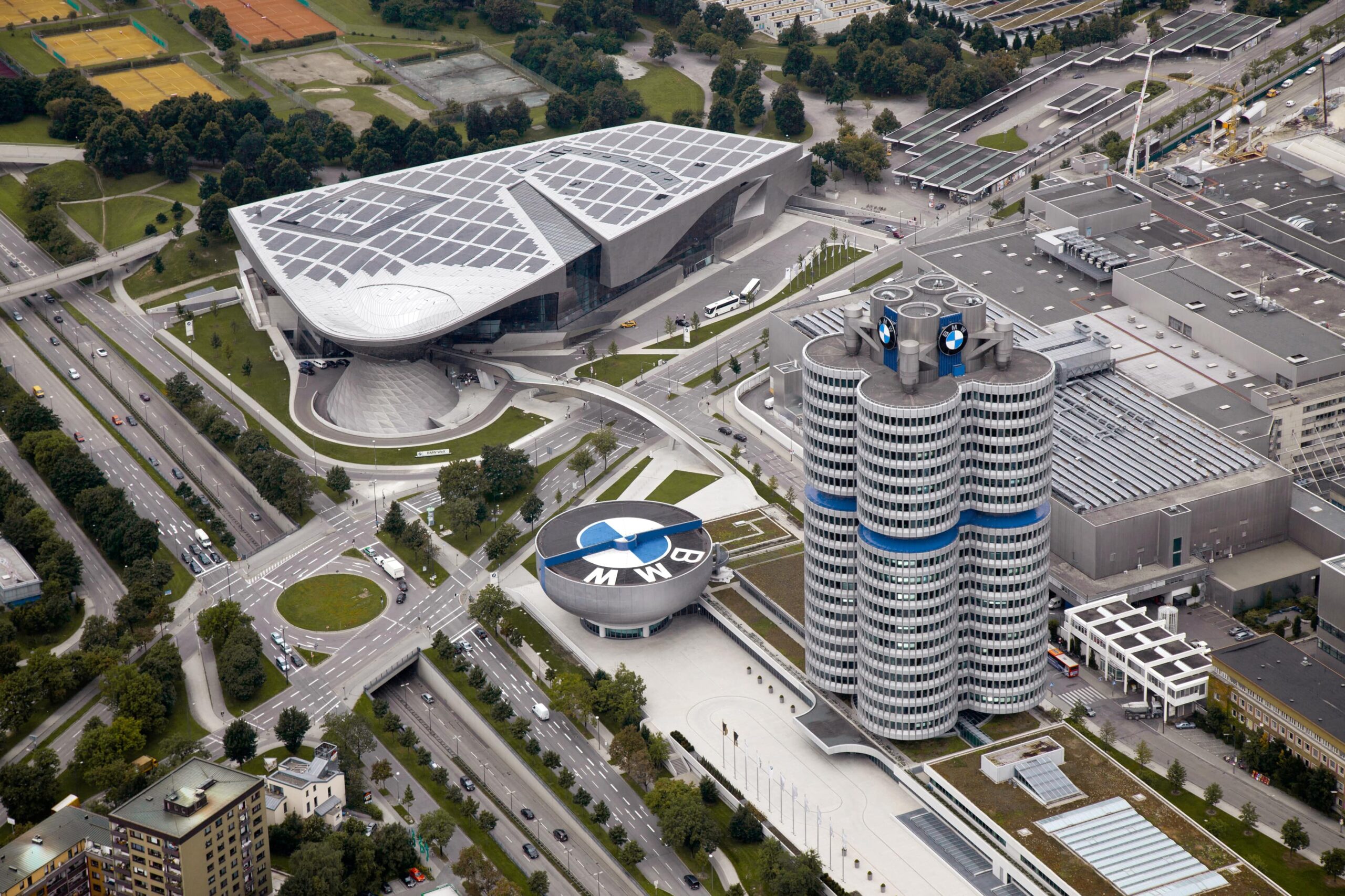 2021 Yılı BMW Group için Rekorlarla Geçti