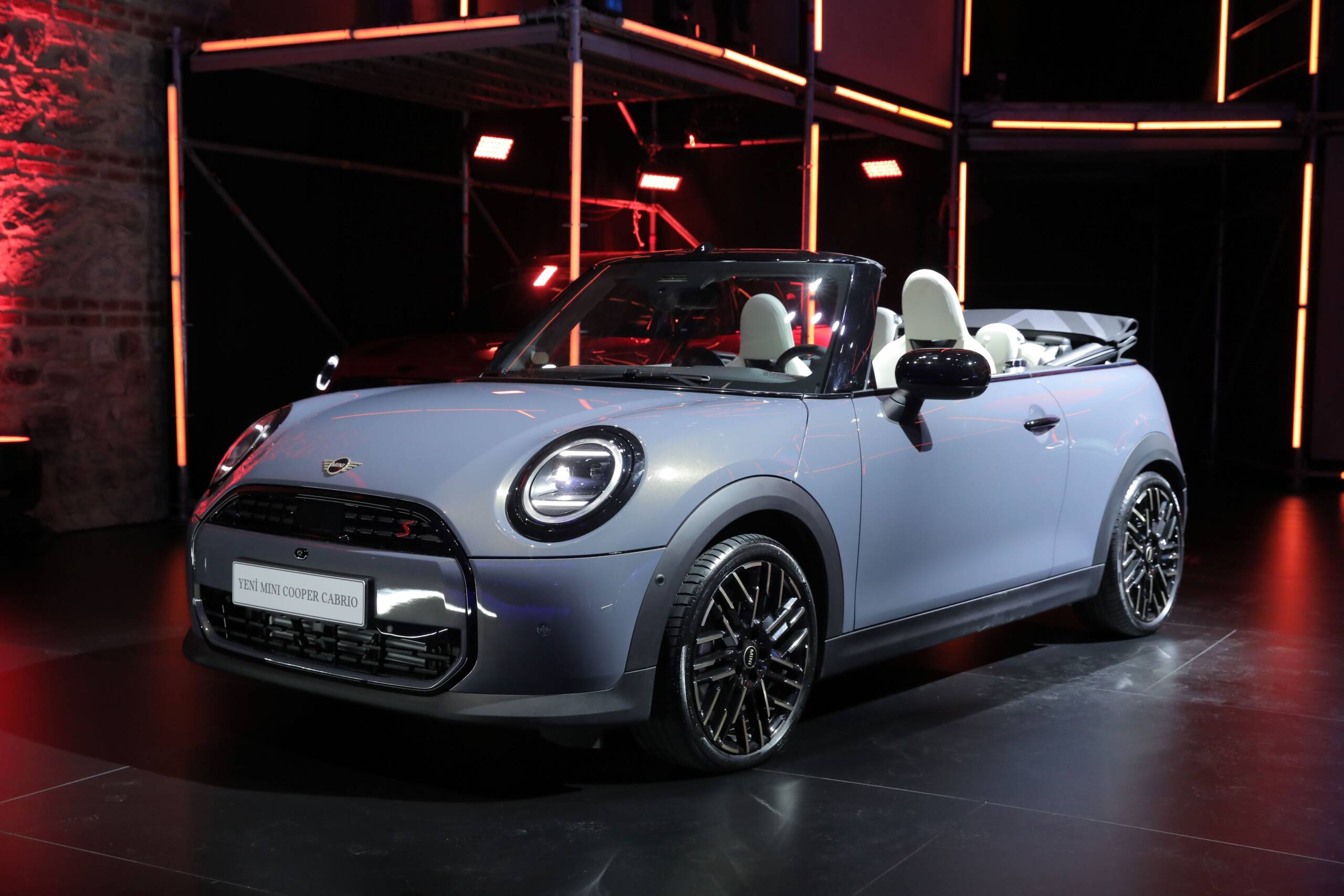 MINI 